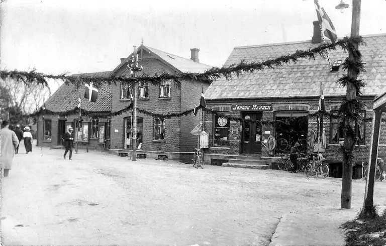 Græsted Hovedgade nr. 2-4, ca. 1923